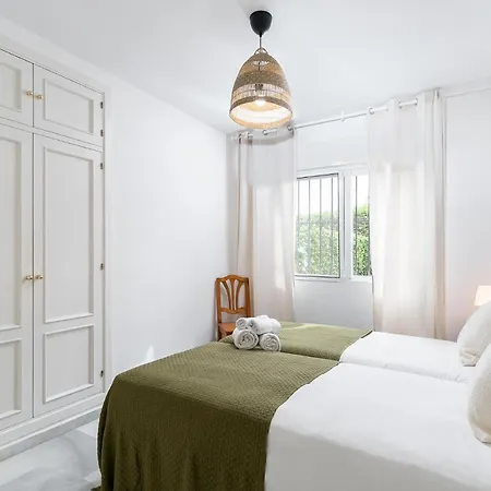 Jardines De Monko * 托雷莫利诺斯